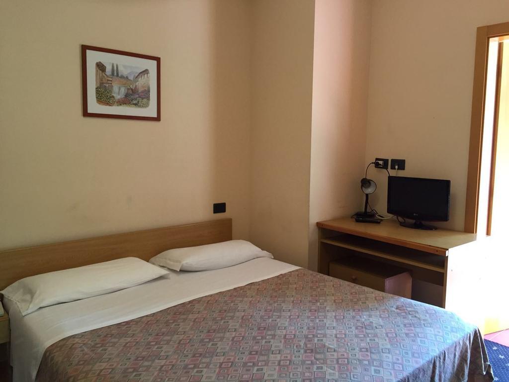 Hotel Rubino Nago-Torbole Luaran gambar