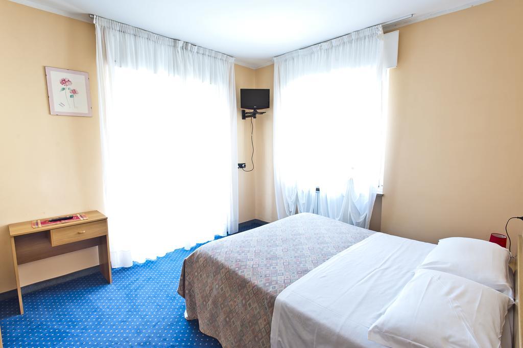 Hotel Rubino Nago-Torbole Luaran gambar