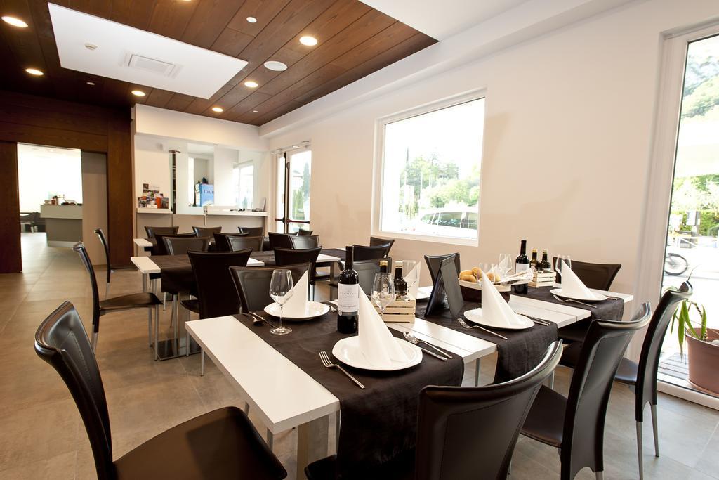 Hotel Rubino Nago-Torbole Luaran gambar