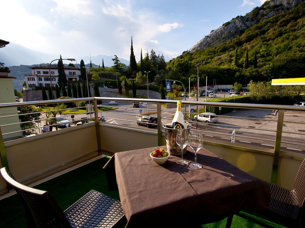 Hotel Rubino Nago-Torbole Luaran gambar