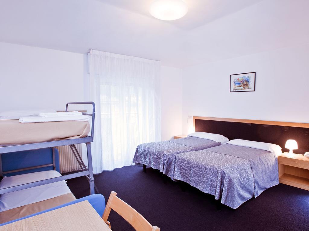 Hotel Rubino Nago-Torbole Bilik gambar